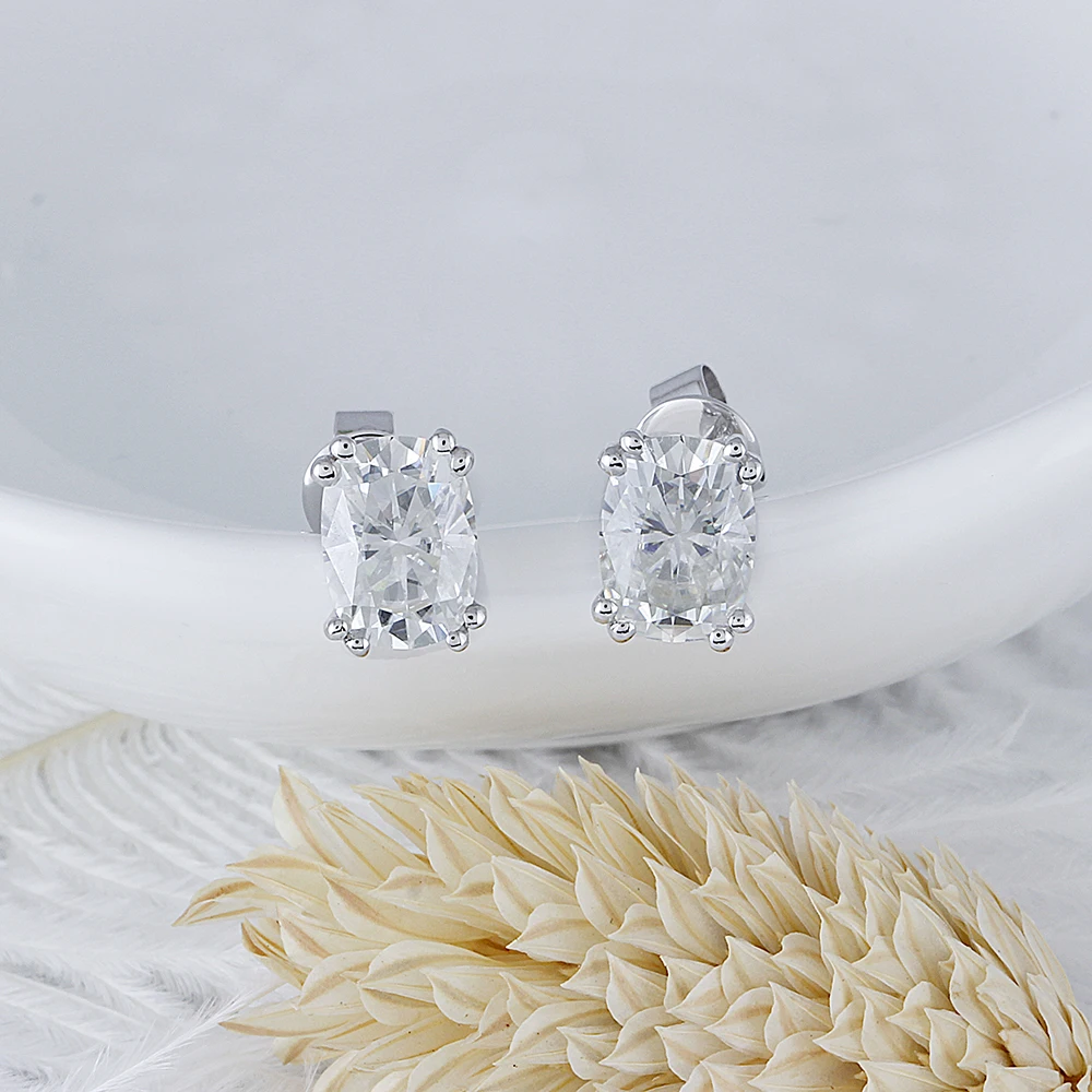 cushion cut moissanite earrings (3)