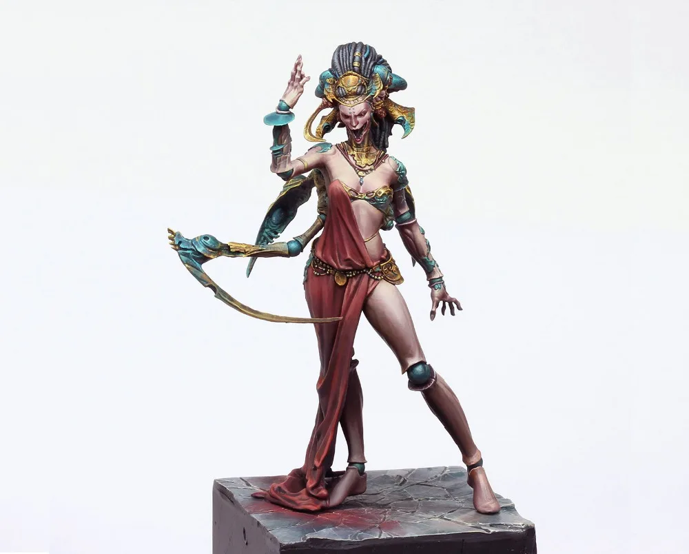 

[Loong Way Miniatures] Celestial Game Queen of the Void 102mm Resin Miniature