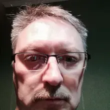 A***v