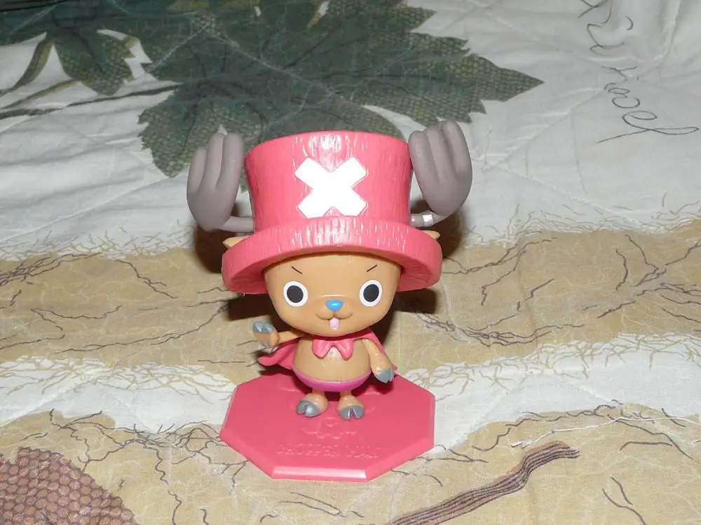 One Piece Tony Chopper Plating Cherry Pink Hat Action Figure 10cm One piece Merchandise Free