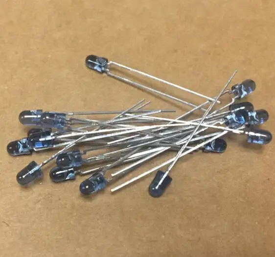 

10pcs TSAL4400 TSAL4400P 3mm 940NM Infrared light-emitting diode
