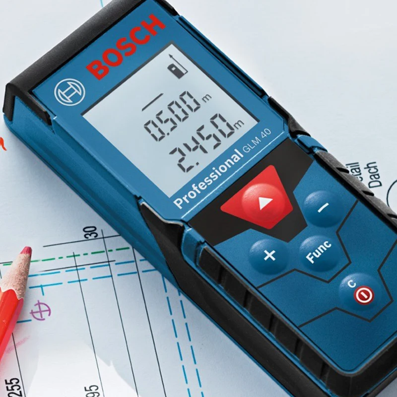 Дальномер лазерный Bosch GLM 40 (дальность измерения 40 м, точность измерения 1.5 мм, вычисление площади, ремешок на руку и сумка в комплекте)