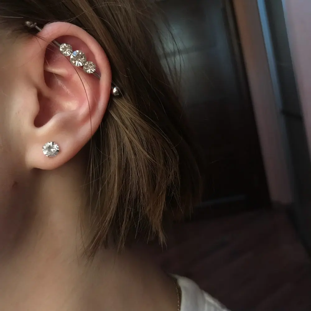 Штанга В Ухе Фото – Telegraph