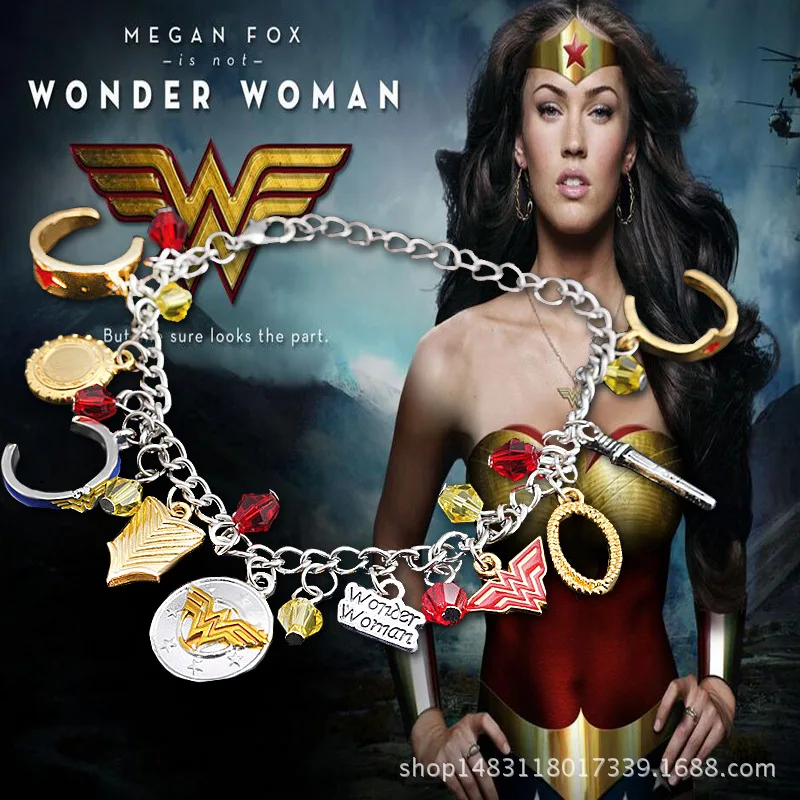 

Hot Wonder Woman Logo Pendant Combination Bracelet Halloween Superhero Cosplay Accessory New Year Holiday Birthday New Year Gift