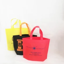 500 шт./партия, индивидуальные подарочные пакеты с ручками, многофункциональная Детская сумка для дня рождения, для вечеринки, для подарков, сумка Нетканая упаковка для конфет