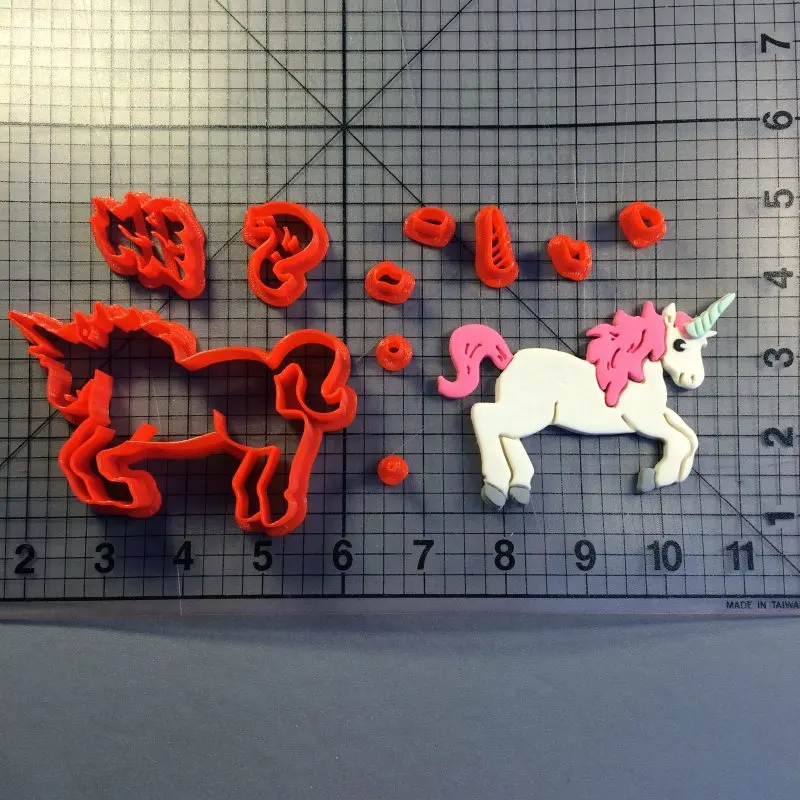 unicorn-100-cookie-cutter-set-e1468794612442