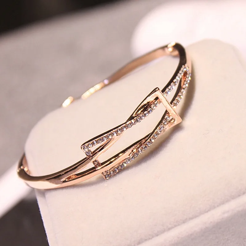 High-Quality-Bling-Crystal-Cuff-Bracelets-Bangles-for-Women-Fashion-Luxury-Brand-Bracelet-Pulseira-Feminina-Valentine(8)