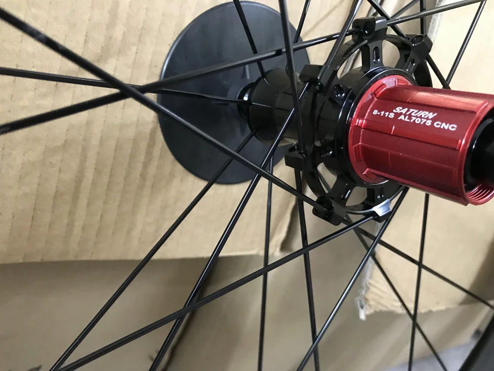 RACEWORK 105 R7000 FH-R7000 10/11-speed Free Hub 130 мм Q/R 24 Отверстия шелковистый черный и передний велосипедный концентратор R20 отверстие