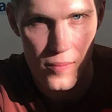 M***v