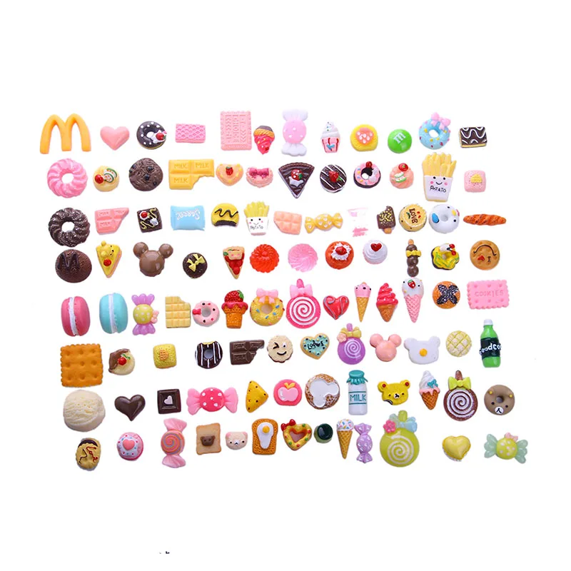 A pack of 100 different kinds of mini food toys for 18 inch American