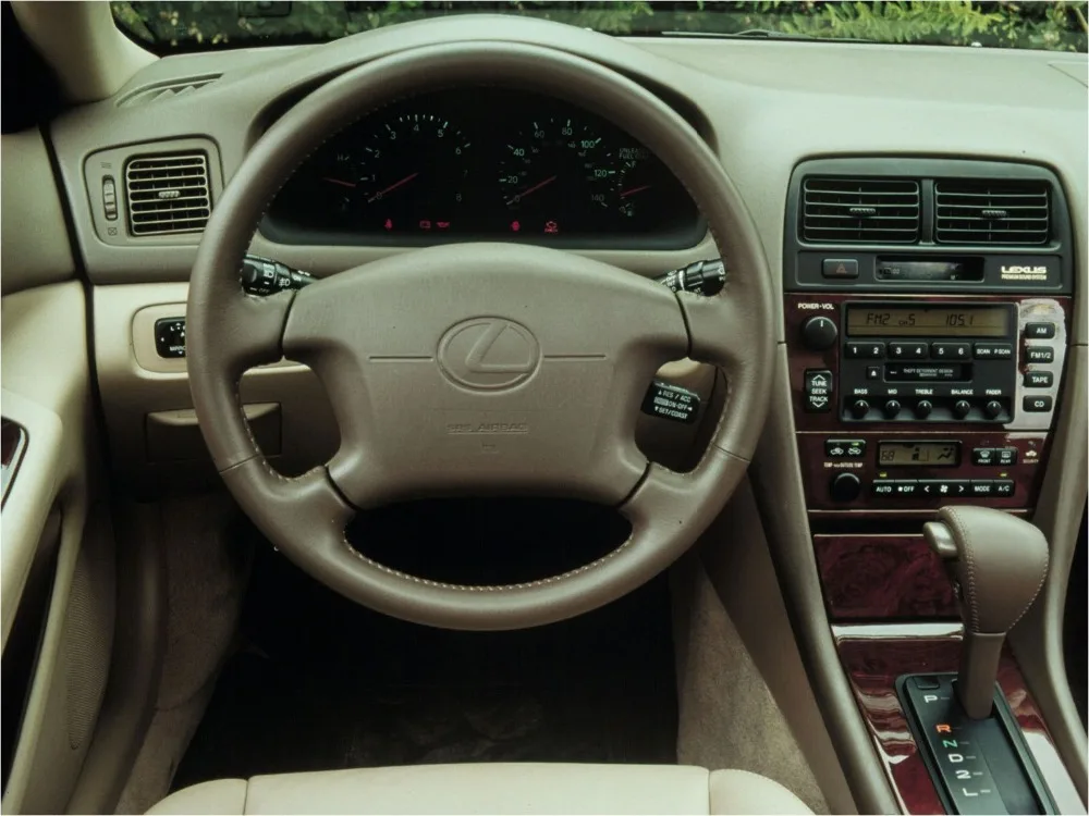 ES 300