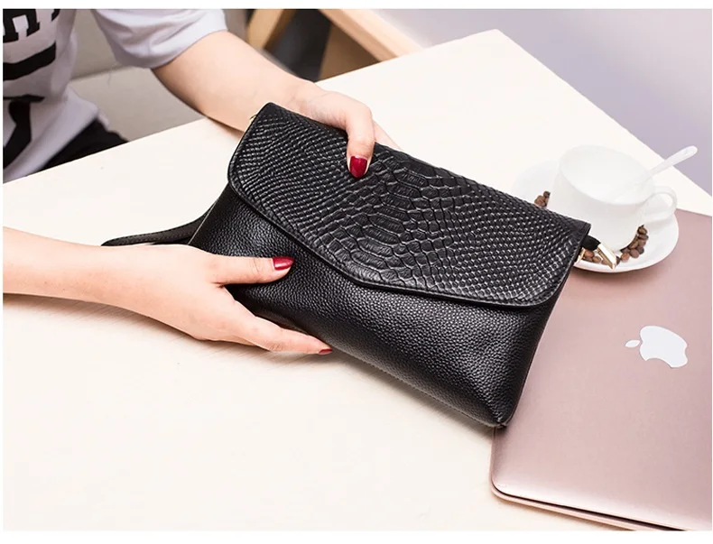 MJ Brand Serpentine Genuine Leather Women Messenger Bag Female Small Crossbody Bag Natural Real Leather Day Clutch with Wristlet (7)