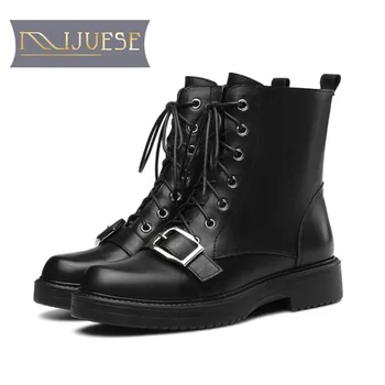 

MLJUESE 2019 women ankle boots cow leather buckle strap lace up round toe winter short plush low heel boots women boots