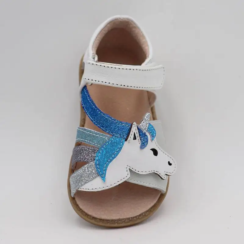 TipsieToes Лидирующий бренд единороги мягкая кожа в лето Новые Девушки Дети босиком обувь детские сандалии