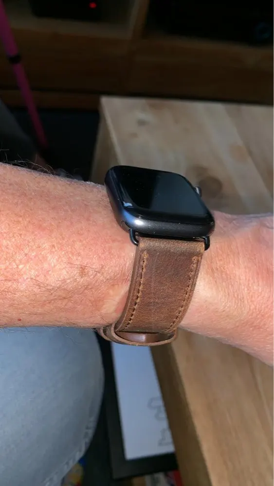 Watch Straps Guard 42mm Bands 38mm 40mm 44mm For Apple Strap Iwatch Series  6 3 4 5 SE 7 Watchband Leather Bracelet Gold Men Women Fashion Brown Luxury  Christmas Present From Shenzhenhuaqiangno, $8.3