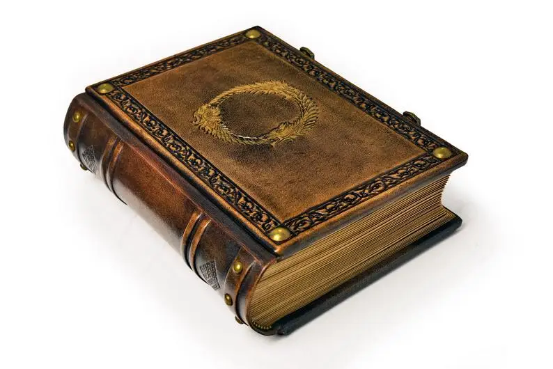 

8" x 10" - Medieval styled large leather journal - Gamer handbook, Elder Journal Wizard sketchbook Grimoire Magician book Esoter