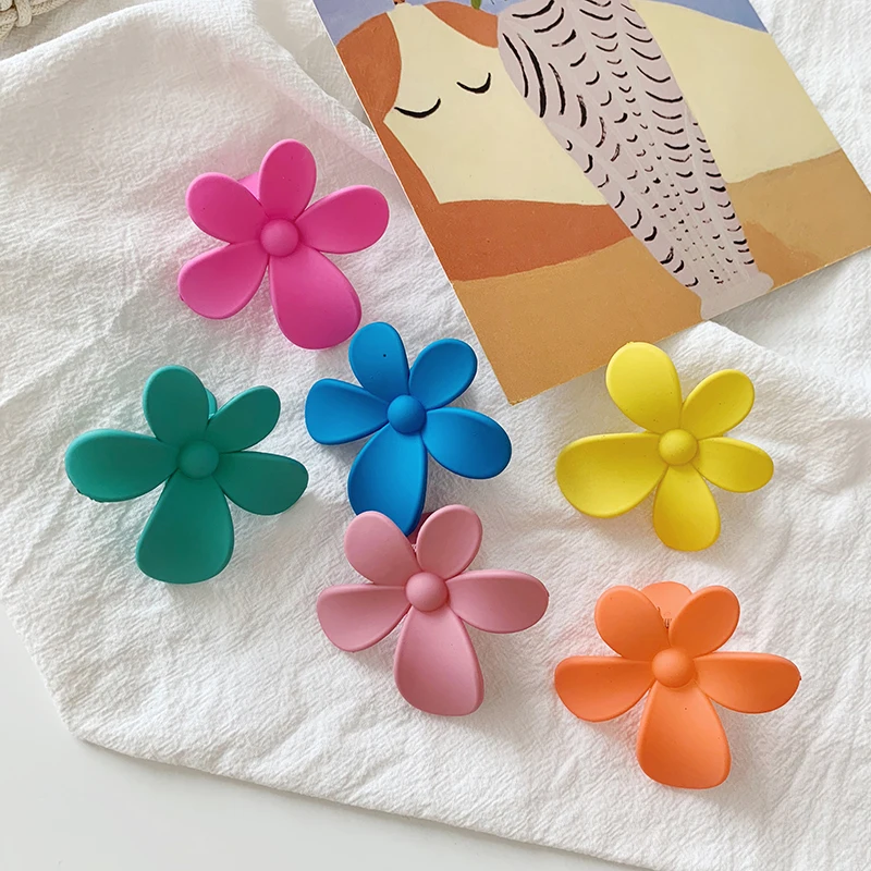 

Korean Version Of Girls Holiday Wind Candy Color Flower Hair Clip Sweet Lovely Forest Bang Clip Woman Hair Accessories