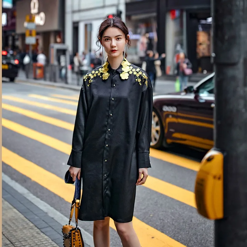 

High Quality Women Long Shirts Designer Luxury Golden Flowers Embroidery Soft Woman Black Maxi Loose Party Shirts Blouse NS710