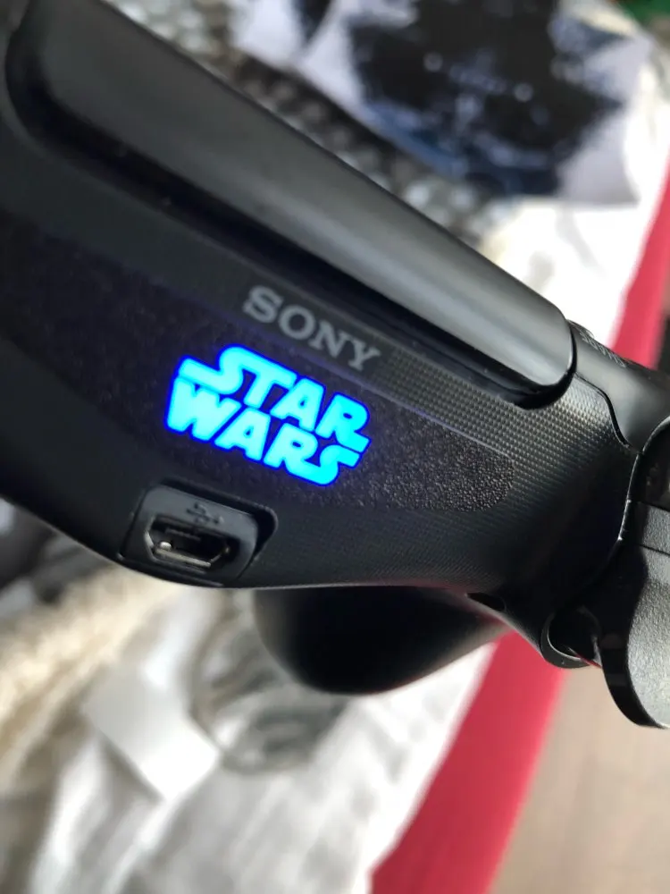 <img alt="Star War PS4 Pro Waterproof Sticker +2x LED Light Bar Stickers For Playstation 4 Pro" src="https://ae01.alicdn.com/kf/UTB8WQi1zxHEXKJk43Jeq6yeeXXaI.jpg" style="float: none;" />
