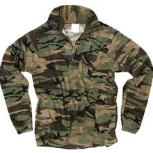 С высоким, плотно облегающим шею воротником для работы из микрофлиса