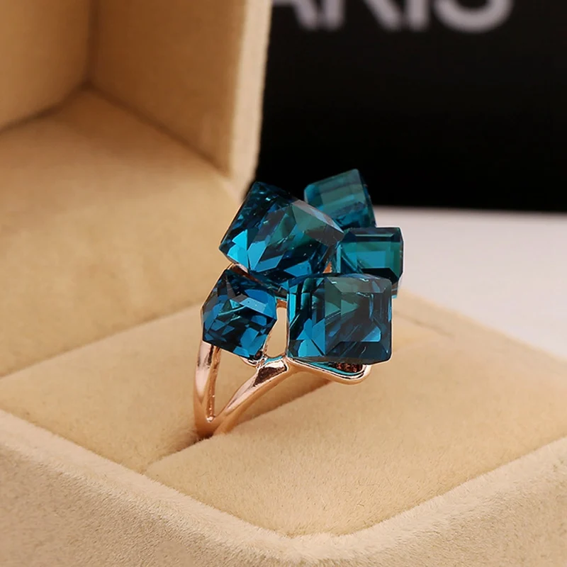 

Ladies Blue Engagement Ring Ladies Luxury Vintage Classic Cubic Zirconia Ring Girl Jewelry Party Party Gifts Hot Sale