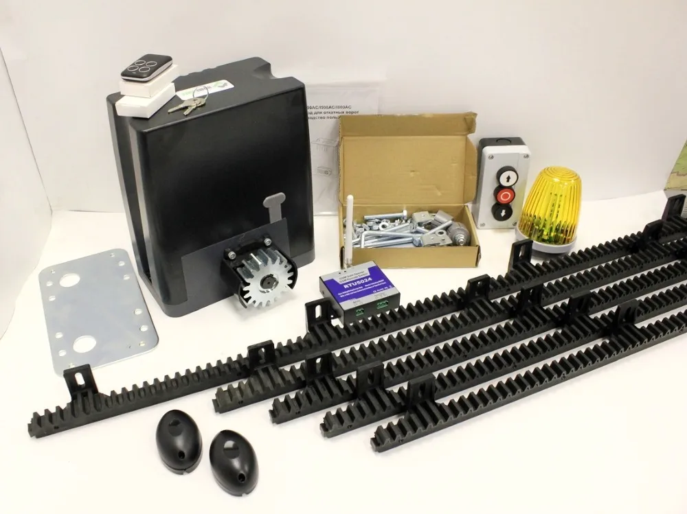 

Drive kit DKC800 with mounting plate, GSM module, photocells, button, warning lamp and toothed nylon rail