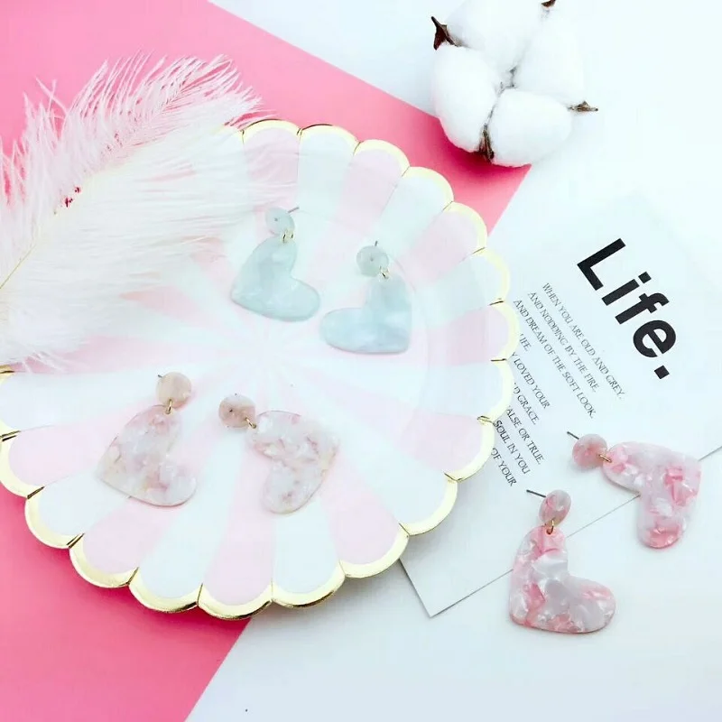 

Simple design acrylic heart-shaped pink pendant earrings jewelry 2019 woman earrings handmade decoration gift