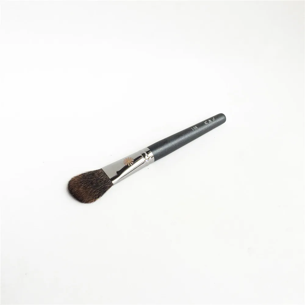 PA 108 Blusher Brush плоская кисть для румян и пудры из беличьей шерсти красивая Кисть