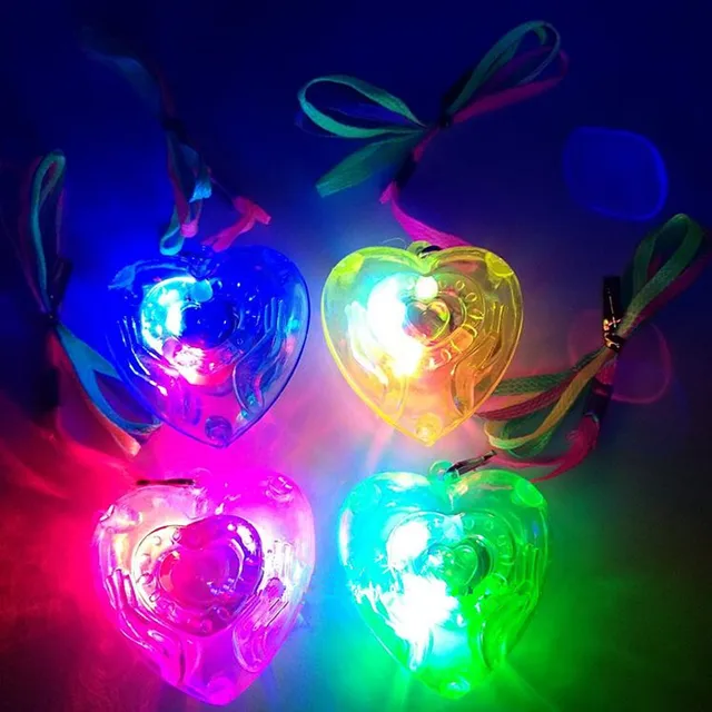 2019 New Love Heart LED Light Up Flashing Blinking Necklace Pendants