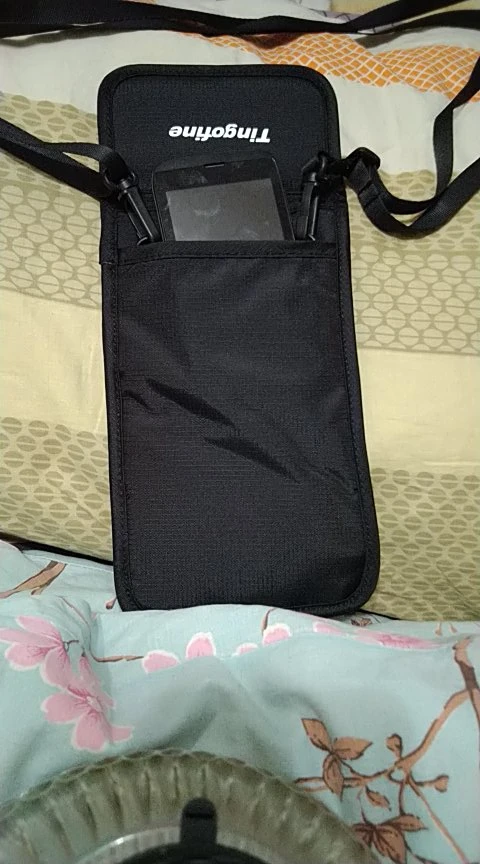 Nylon Anti-Theft Travel Passport Neck Bag RFID Blocking Phone Wallet Pouch for Men and Women Mini Crossbody Bag photo review