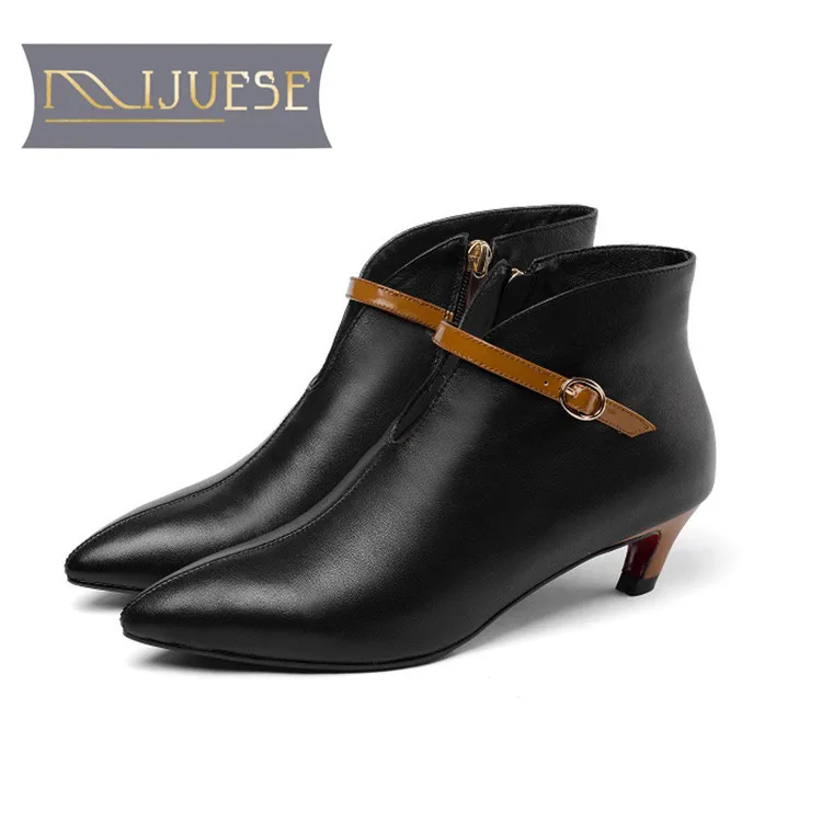 

MLJUESE 2019 women ankle boots Cow leather buckle strap Rome style winter warm short plush spike heels boots women boots size 40