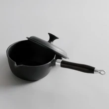 Без покрытия Малый Пан Железный сгущенным молоком горшок baby пищевая добавка Утюг с антипригарным сковорода суп с лапшой деревянной ручкой горшок