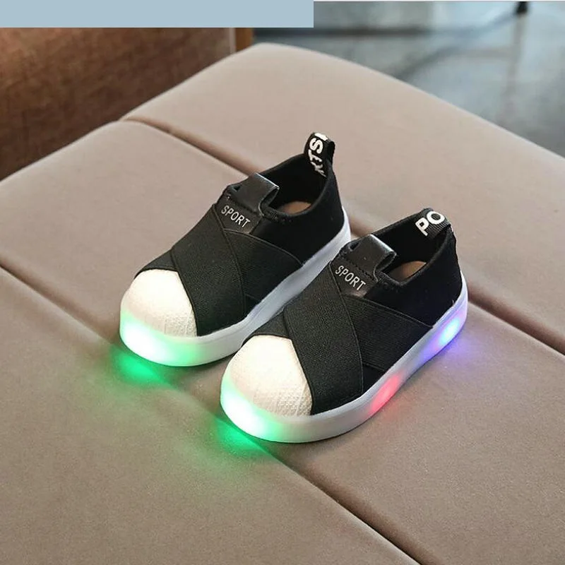 

New Children Luminous Shoes Boys Girls Sport Running Shoes Baby Flashing Lights Sneakers Pink gray black Little Kid LED Sneakers
