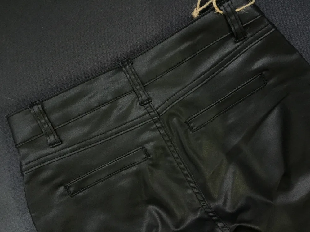 Кожа джинсы для женщин середины талии имитация покрытием из искусственной кожи узкие брюки карандаш Байкер Девушка молния брюки в полоску Push Up Pantalon Femme