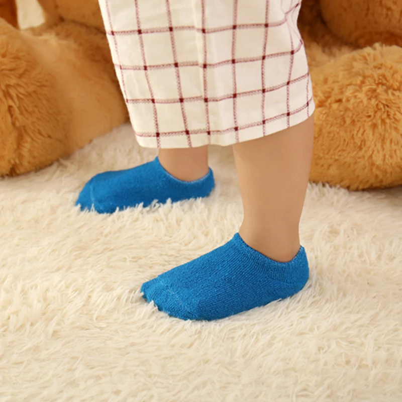 1pair New Adult dispensing non-slip towel sock soft color cute students home indoor floor socks fuzzy ankle short low socks gift 1pair New Adult dispensing non-slip towel sock soft color cute students home indoor floor socks fuzzy ankle short low socks gift
