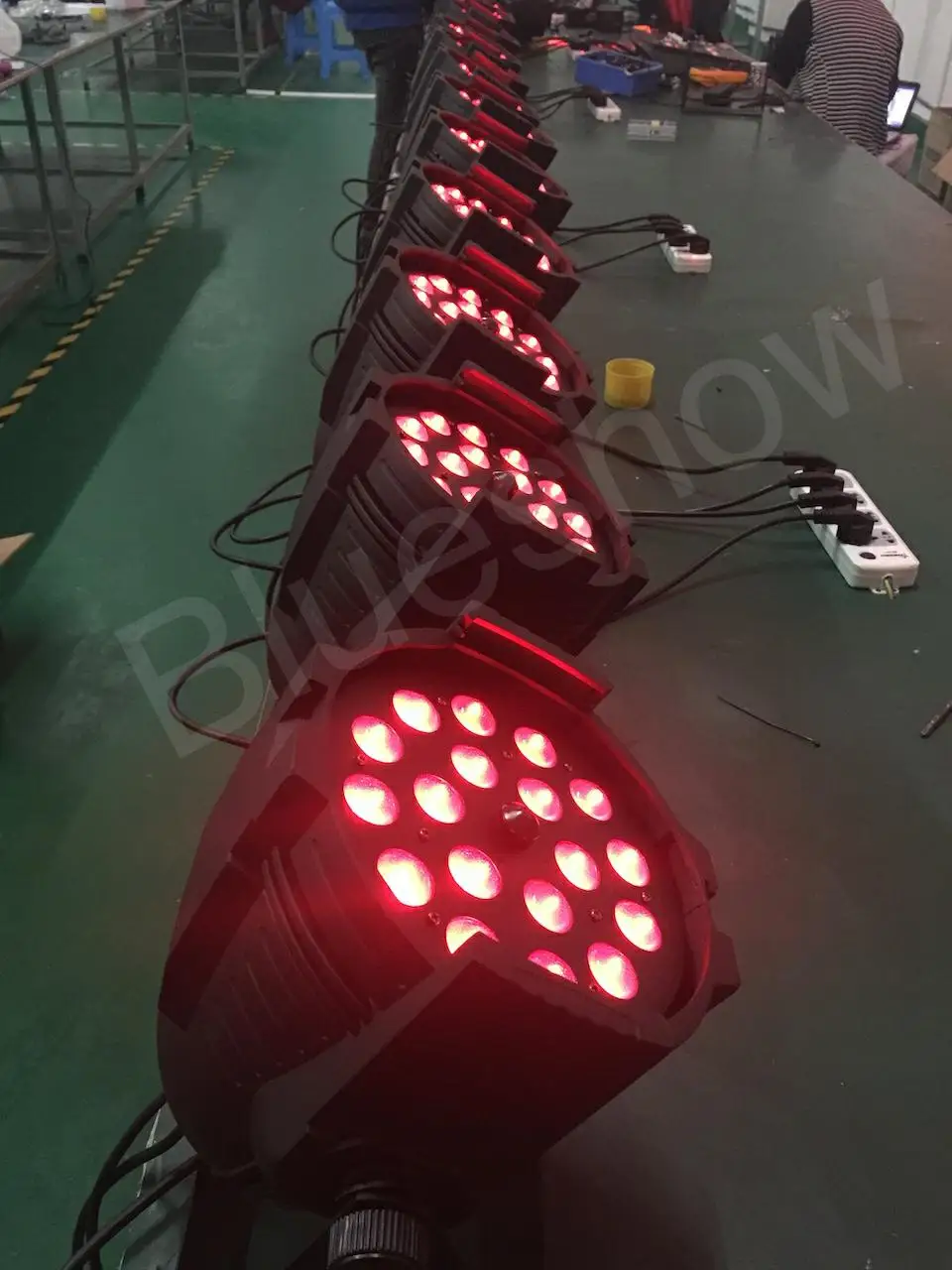 zoom par light 18x9w rgb 3in1 led stage