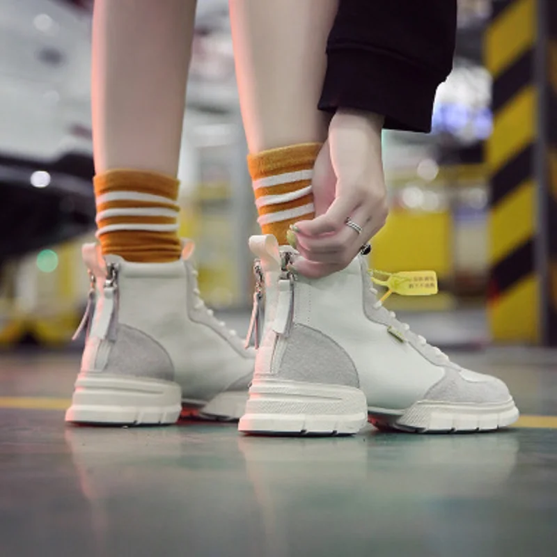 

2018 autumn and winter fashion new leather and ankle boots personality trend light and comfortable thick platform ladies ankle b