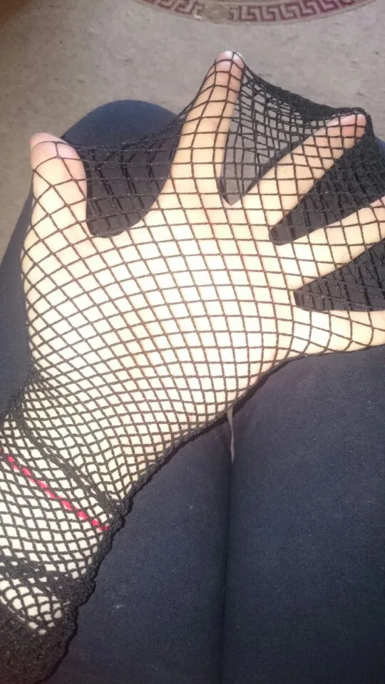 ноги в колготках в сетку. колготки в сетку. сеточка жена. колготки в сетку. сеточка жена.