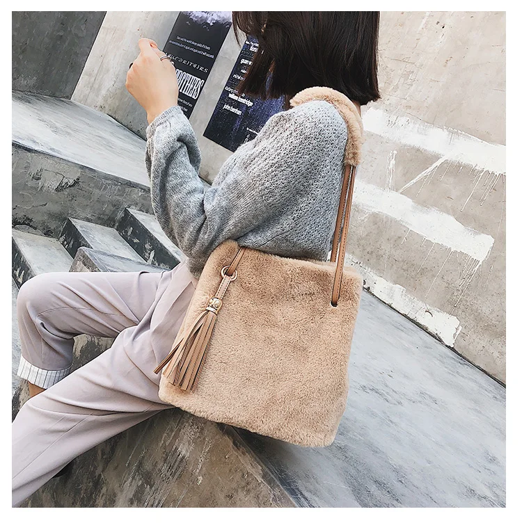 JANESPRI 2018 Fashion Women Tassels Handbag Velour Messenger Bag Autumn Women Shoulder Bags Ladies Party Handbags Female Bolsa (19)