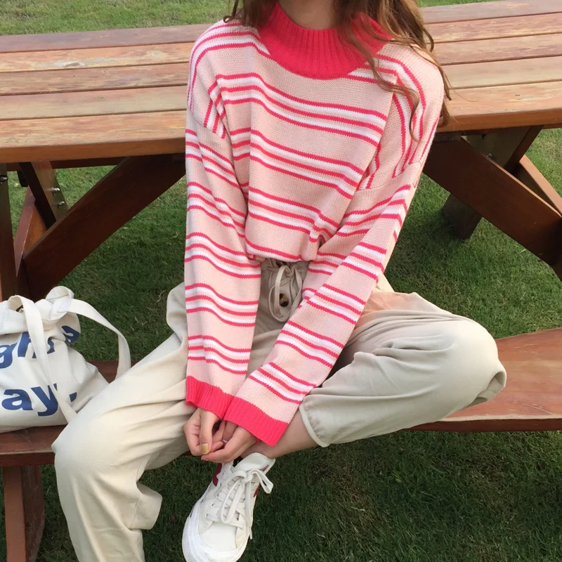 Осенняя и зимняя женская новая Корейская версия свободного свитера с длинными рукавами рубашка полу-Высокий воротник короткий полосатый свитер
