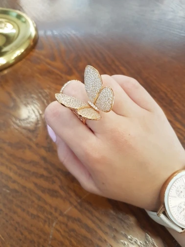 Luxury Unique Butterfly Paved Sparkling Cubic Zirconia Knuckle Rings*