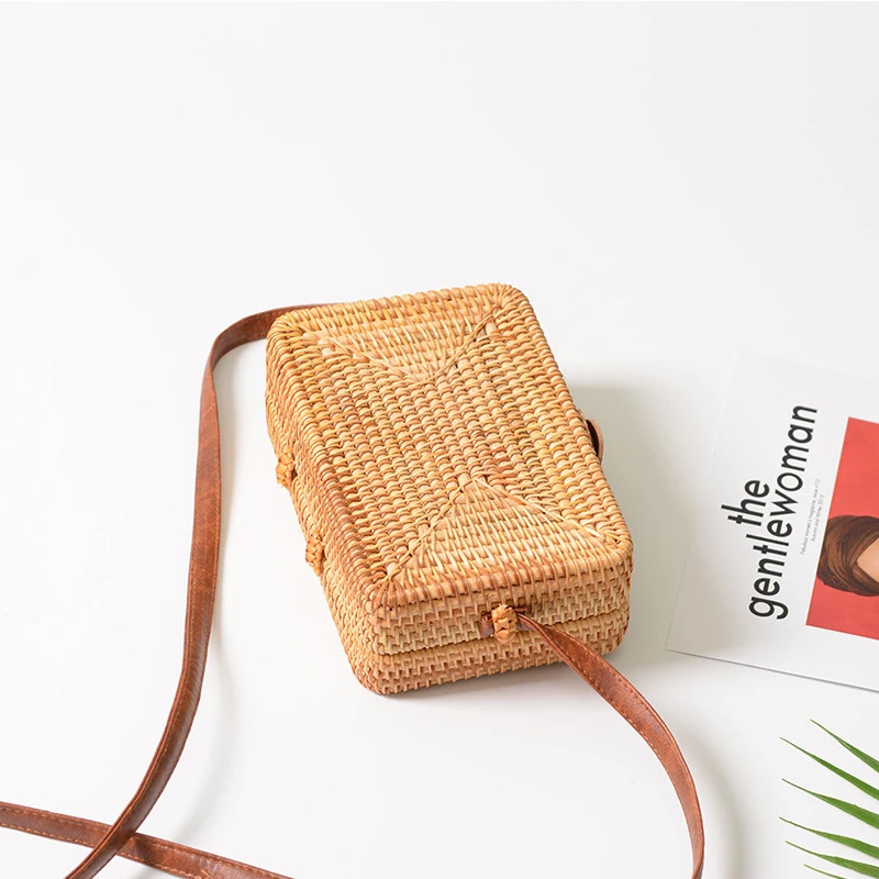 FEMALEE Handmade Rattan Woven Round Women Crossbody Bag Vintage Straw Square Box Messenger Bag Lady Summer Beach Shoulder Bags