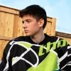 A***v