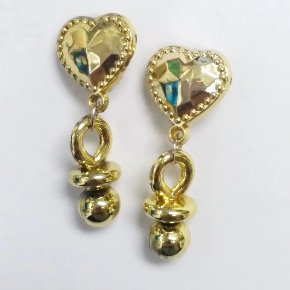 gold earring -2.5g