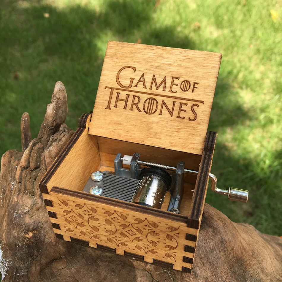 Caja de música A mano Castillo de madera en el cielo Juego de tronos Star Wars un regalo de Navidad de cumpleaños en Stock al por mayor