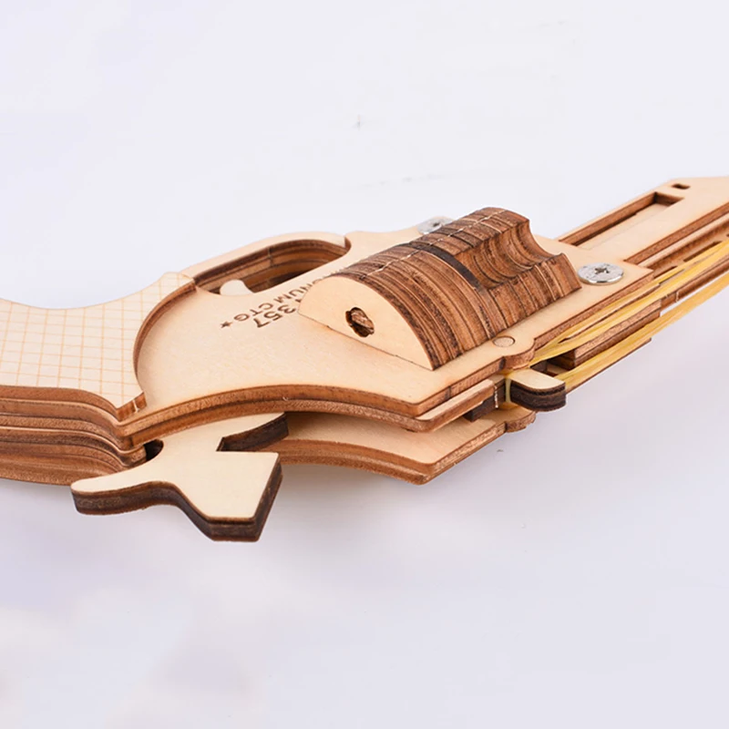 Револьвер пистолет с резиновой лентой 3D diy diorama a детские игрушки револьвер pistola arma