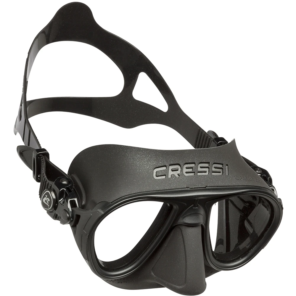 

Cressi CALIBRO Ultra Low Volume Free Diving Mask Tempered Glass 2 Window Integrated Dual Frame Matte Coating Mask For Adults