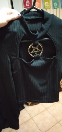 Black Pentagram Top photo review