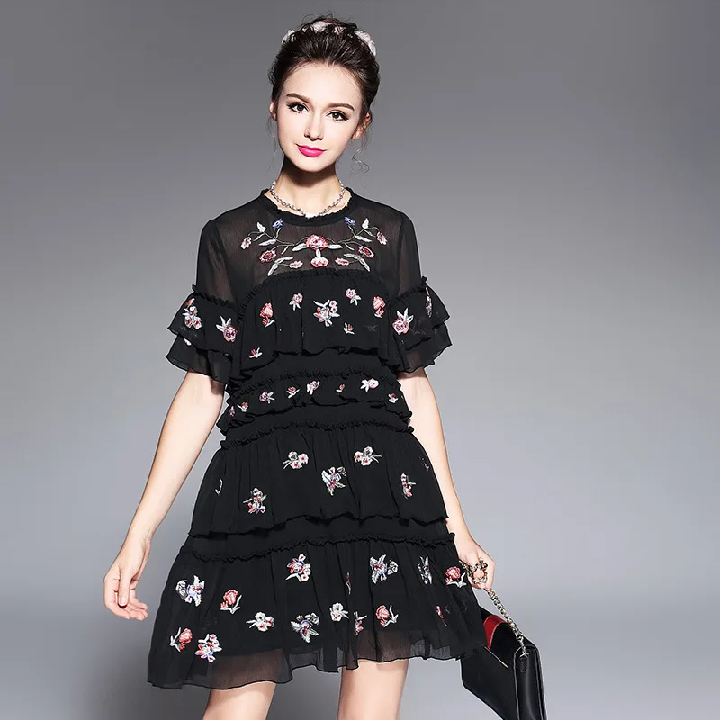 

Brand Runway 2018 Summer Luxury Embroidery Women Ruffles Dresses High Quality 4XL 5XL Plus Size Ethnic Vintage Loose Dress