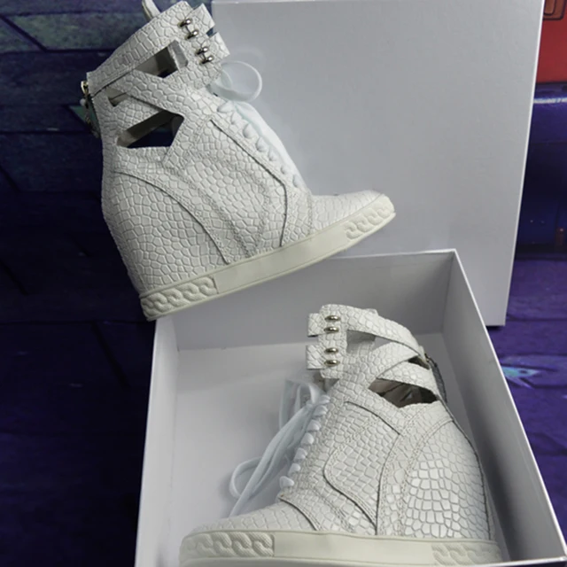 sneaker hidden heel